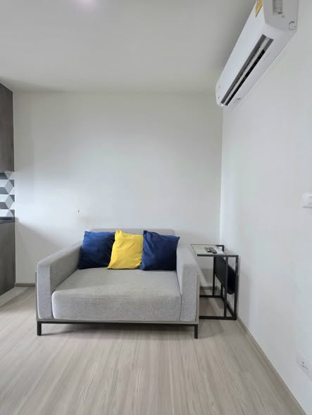 living room of THE BASE Phetchaburi-Thonglor เดอะ เบส เพชรบุรี – ทองหล่อ