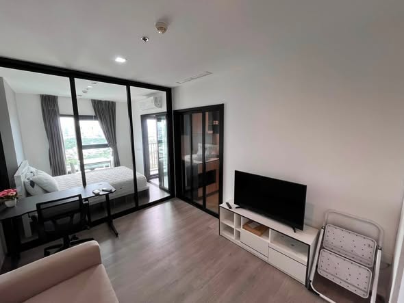 bedroom and room interior of THE BASE Phetkasem