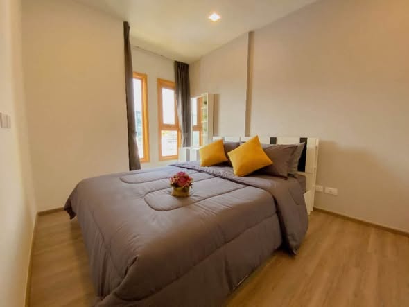 bedroom of THE BASE Sukhumvit 50