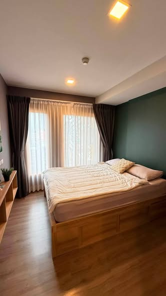 bedroom of THE BASE Sukhumvit 50