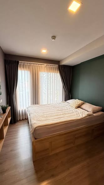 bedroom of THE BASE Sukhumvit 50