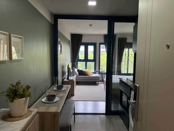 bedroom of THE BASE Sukhumvit 50