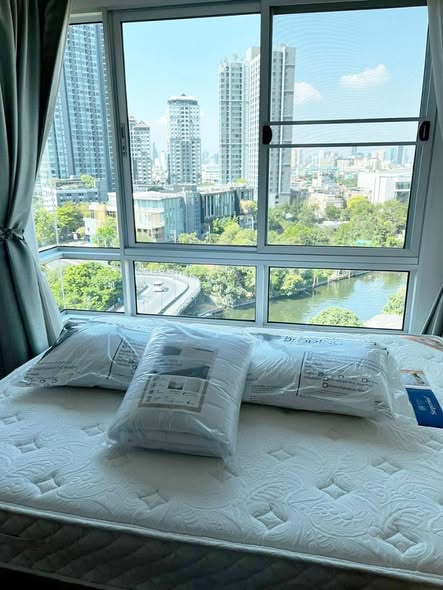 bedroom of THE BASE Sukhumvit 77
