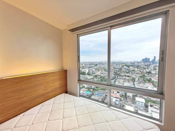 bedroom of THE BASE Sukhumvit 77