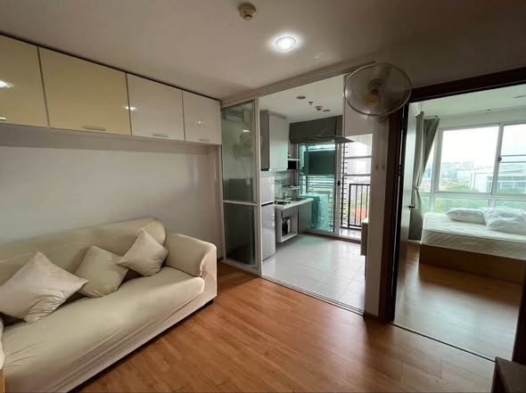 bedroom and room interior of THE BASE Sukhumvit 77