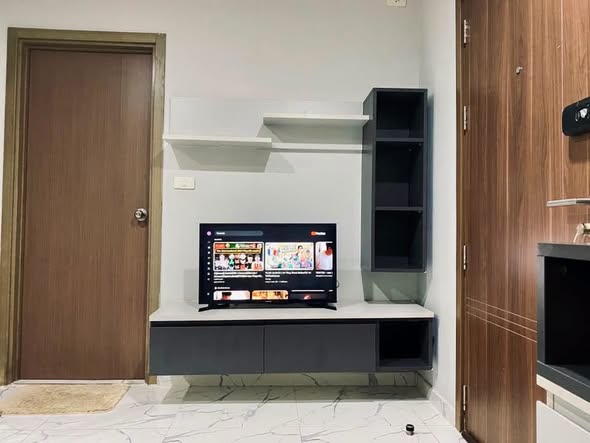 room interior of THE BASE Sukhumvit 77
