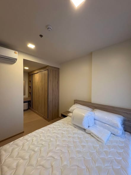 bedroom of The Base Urban Rama9