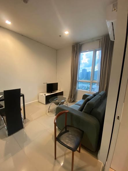 living room of The Bloom Sukhumvit 71