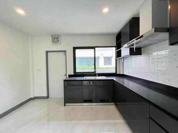 kitchen of THE CITY SUKHUMVIT – ON NUT