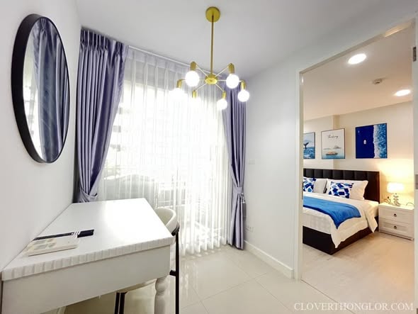 bedroom of The Clover