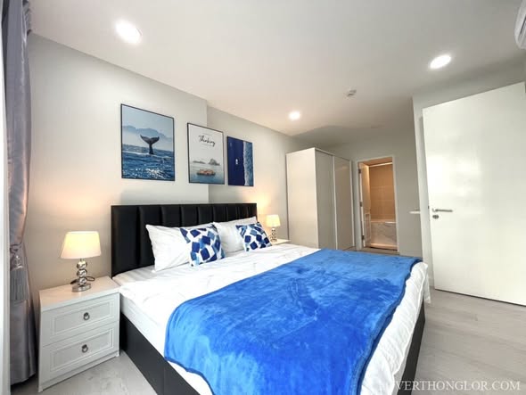 bedroom of The Clover