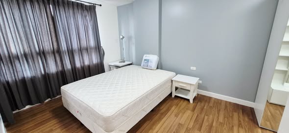 bedroom of The Clover
