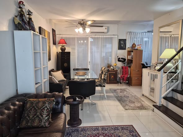 living room of The Connect 10 Bearing Station เดอะ คอนเนค 10 แบริ่ง สเตชั่น