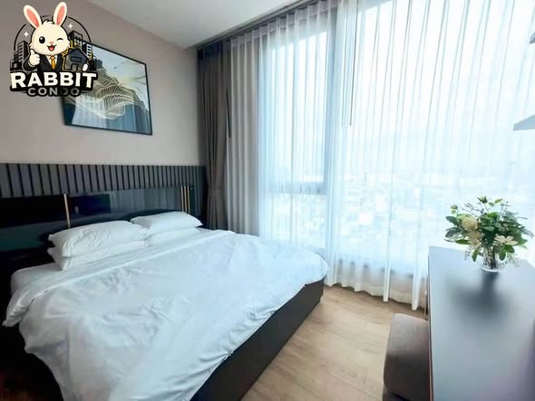 bedroom of The Crest Park Residences