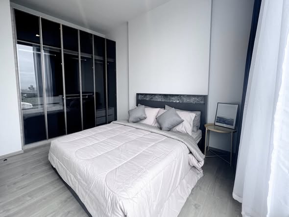 bedroom and room interior of The Crest Park Residences