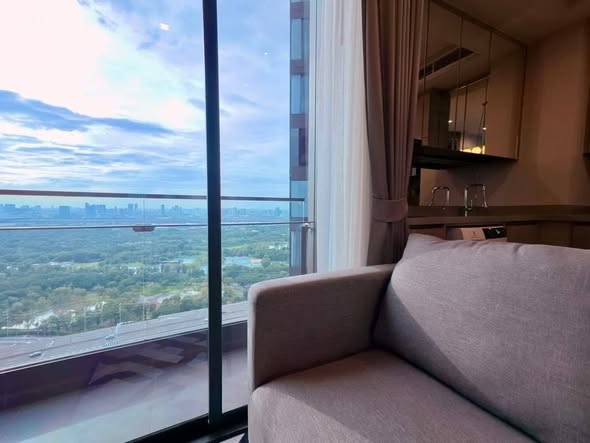 The Crest Park Residences