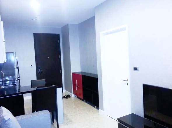 room interior of The Crest Sukhumvit 34