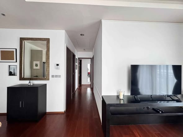 living room of The Crest Sukhumvit 49