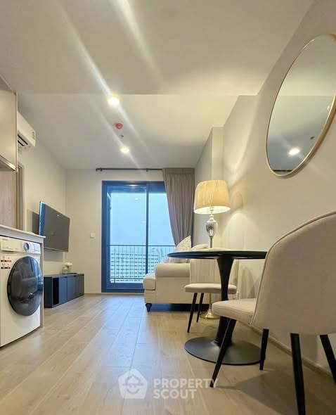 THE CROWN Residences