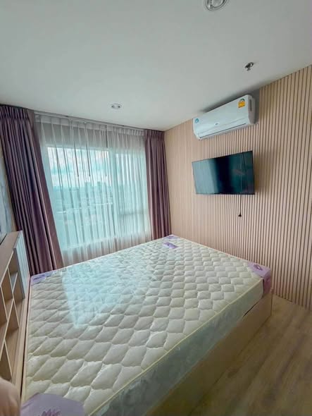 bedroom of The Crystal Bliss Condo @Rattabathibet