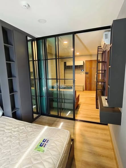 bedroom and room interior of The Cube Loft Ladprao 107