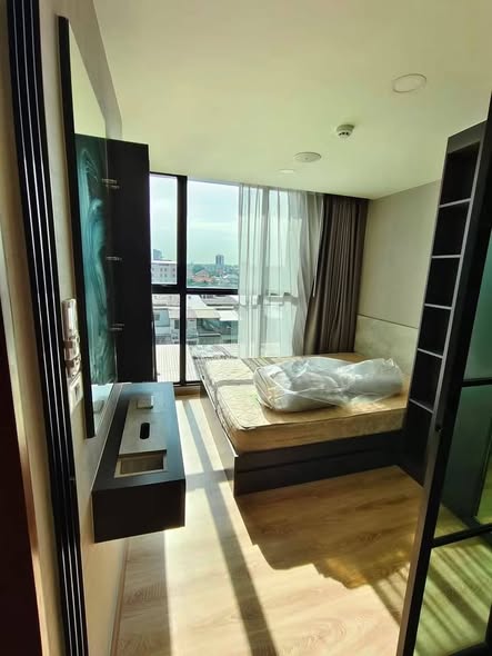 bedroom and room interior of The Cube Loft Ladprao 107