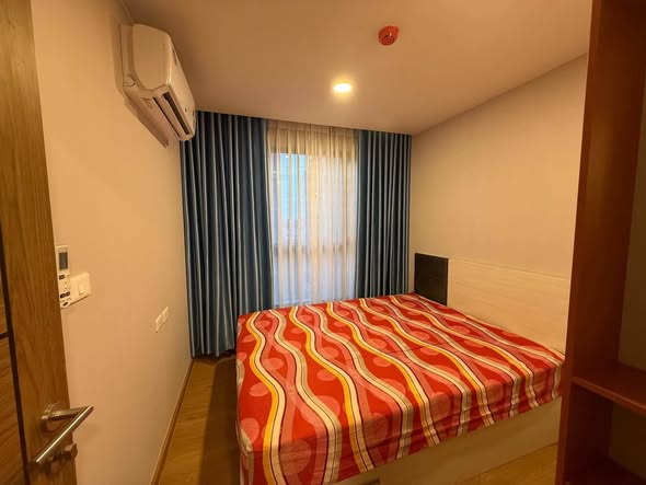 bedroom of The Cube Loft Srinakarin