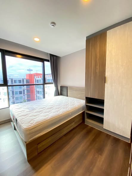 bedroom of The Cube Loft Srinakarin