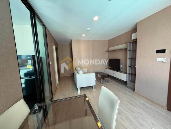 The Cube Urban Sathon – Chan