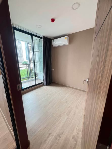 room interior of The Cube Urban Sathon – Chan