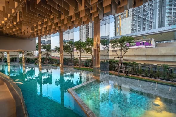 pool of The Cuvee Tiwanon