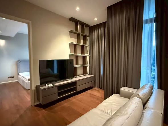 bedroom and living room and room interior of The Diplomat 39