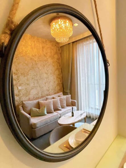 bathroom of The Edge Sukhumvit 23