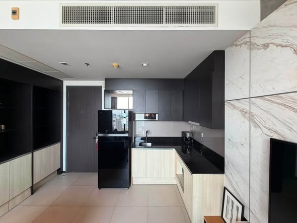 kitchen of The Edge Sukhumvit 23