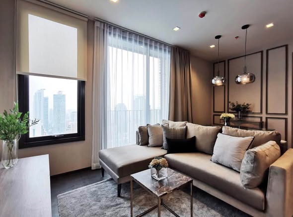 living room of The Edge Sukhumvit 23