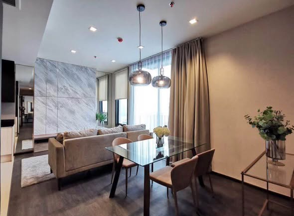 living room and room interior of The Edge Sukhumvit 23