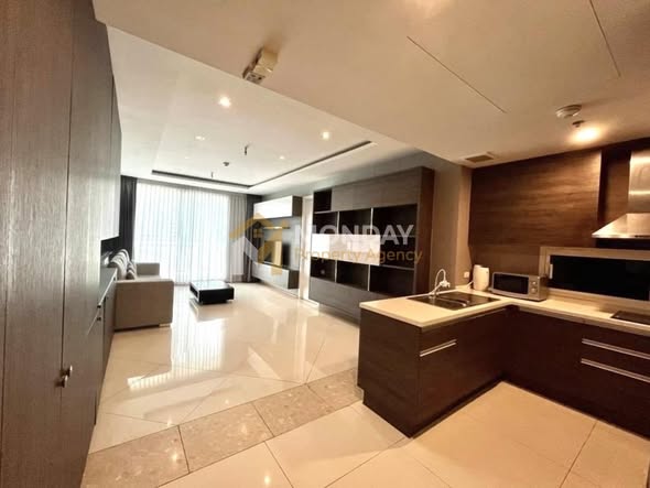 THE EMPIRE PLACE SATHON