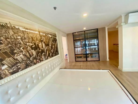 living room and room interior of The Emporio Place