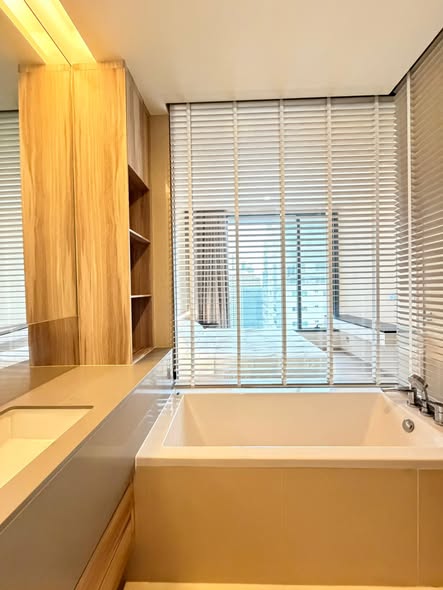 room interior and bathroom of THE ESSE ASOKE