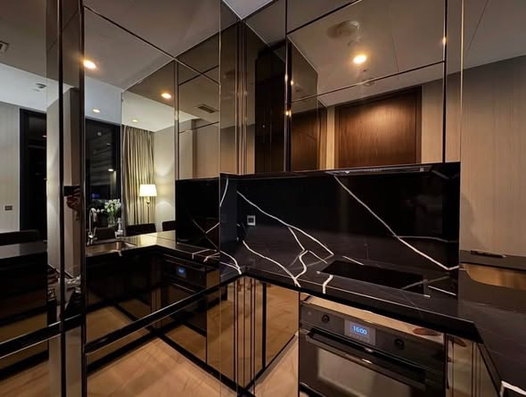 kitchen of THE ESSE Sukhumvit 36