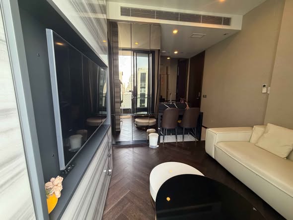 room interior of THE ESSE Sukhumvit 36