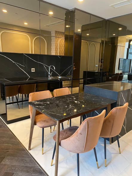 room interior and kitchen of THE ESSE Sukhumvit 36