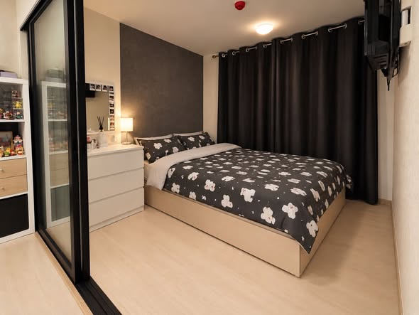 bedroom of The Excel Groove