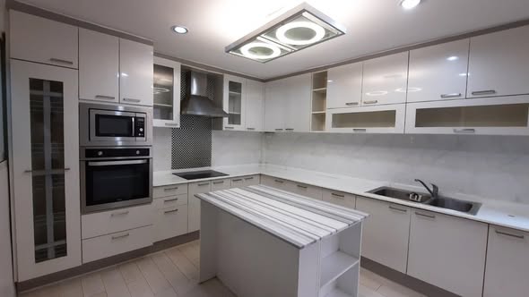 kitchen of The Exclusive Phatthanakan 44