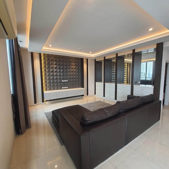 bedroom of The Fourwings Residence