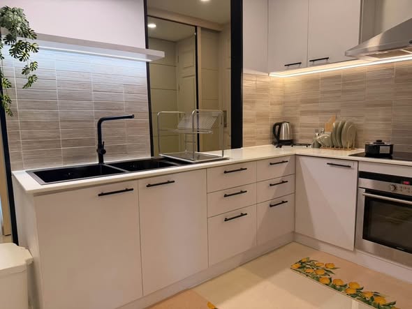 bathroom and kitchen of The Height