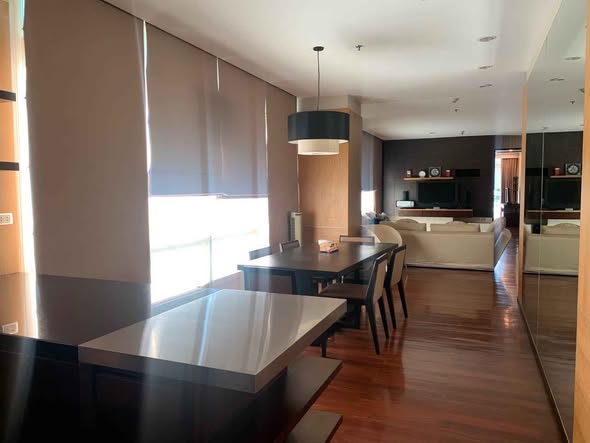 room interior and kitchen of The Height