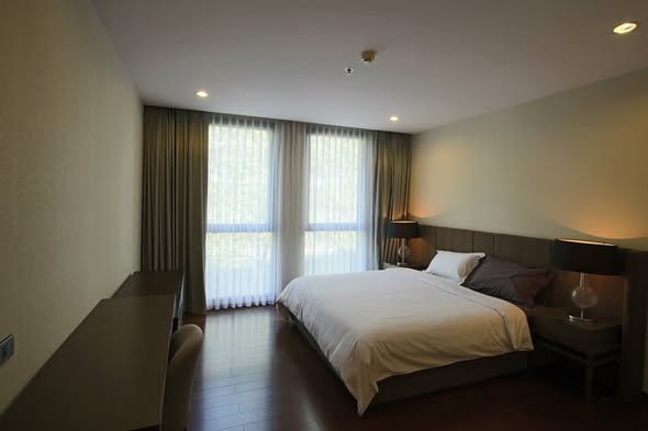 bedroom of The Hudson