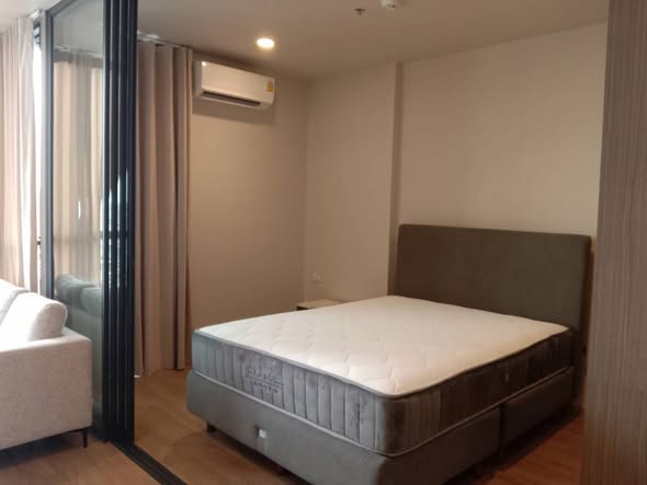 bedroom of The Issara Sathorn (ดิ อิสสระ สาทร)