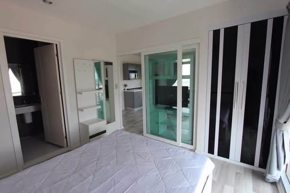 bedroom and room interior of The Key Cheangwattana